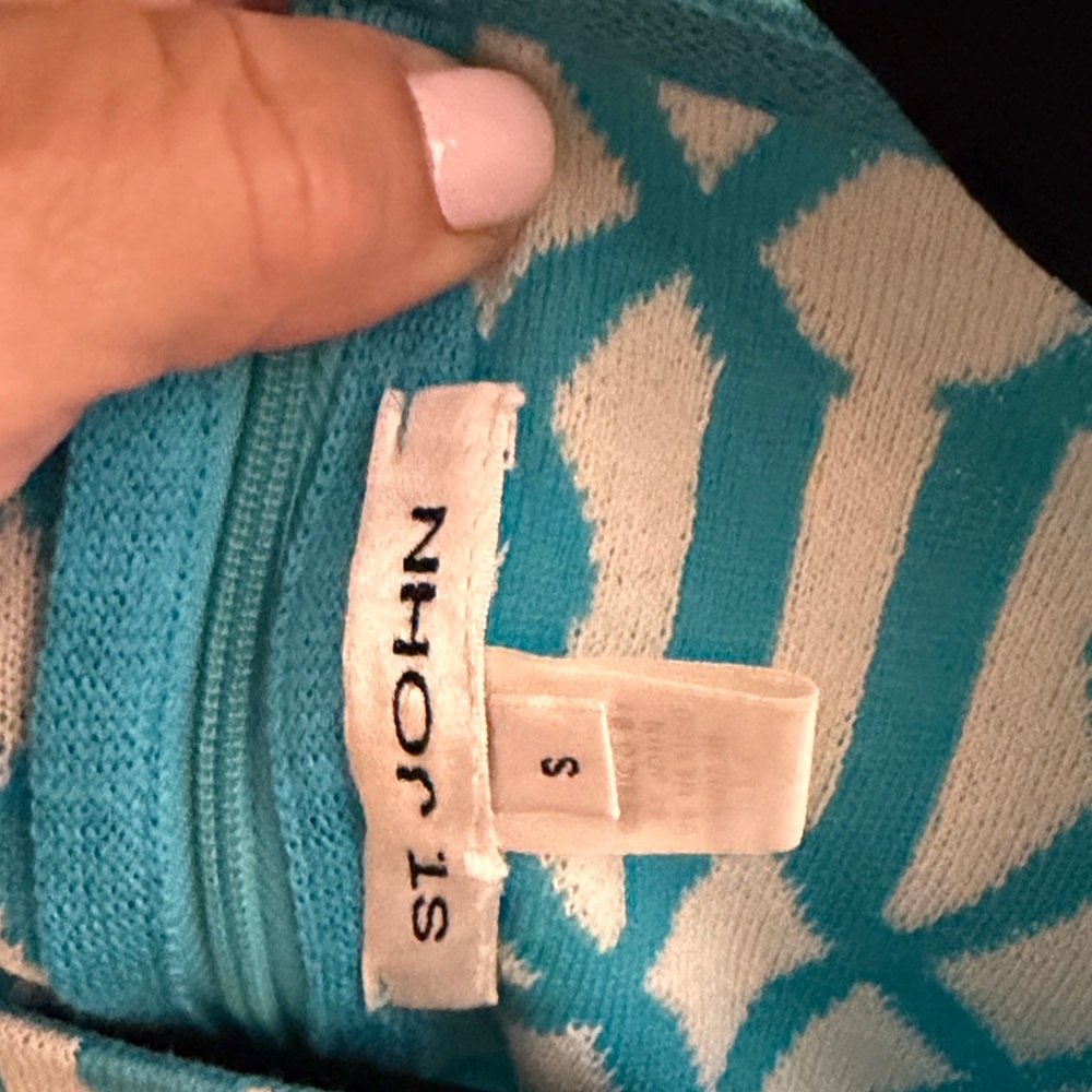 PRICE DROP!! St. John Knit Vintage Blue and Cream Patterned Midi Dress - Picture 2 of 6